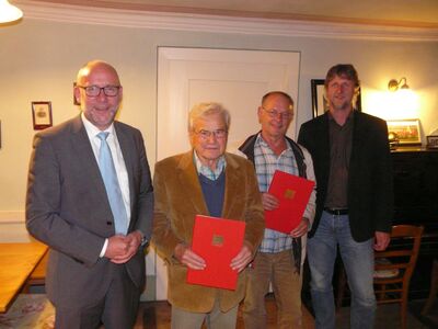 v.l.n.r: Kreisvorsitzender MdL Nik Sakellariou, Rudolf Arnold, Rudi Fischer, Ortsvereinsvorsitzender Oliver Paul