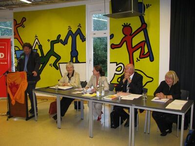 Annette Sawade beim Besuch im Sonnenhof